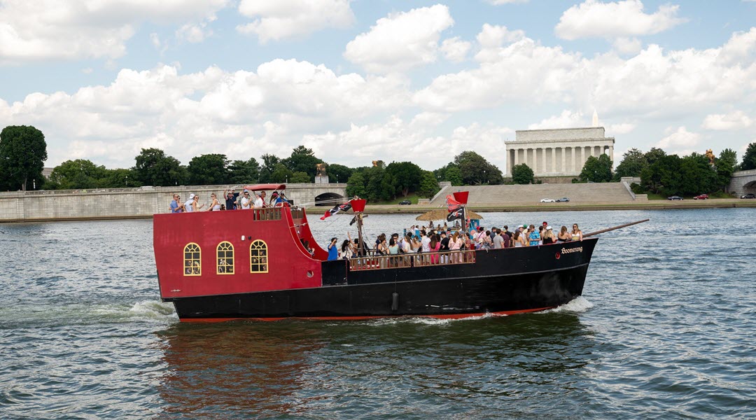 Pirate Ship Cruise in Washington Pirate Ship Cruise in Washington